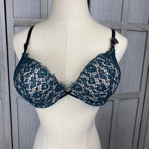 Victoria's Secret Bombshell Add 2-Cups Lace Push-Up Bra 34B NWT